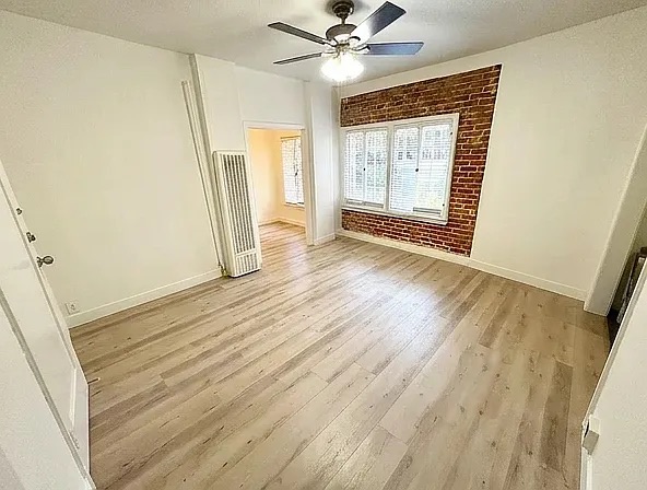 21 Westminster Avenue - 202
