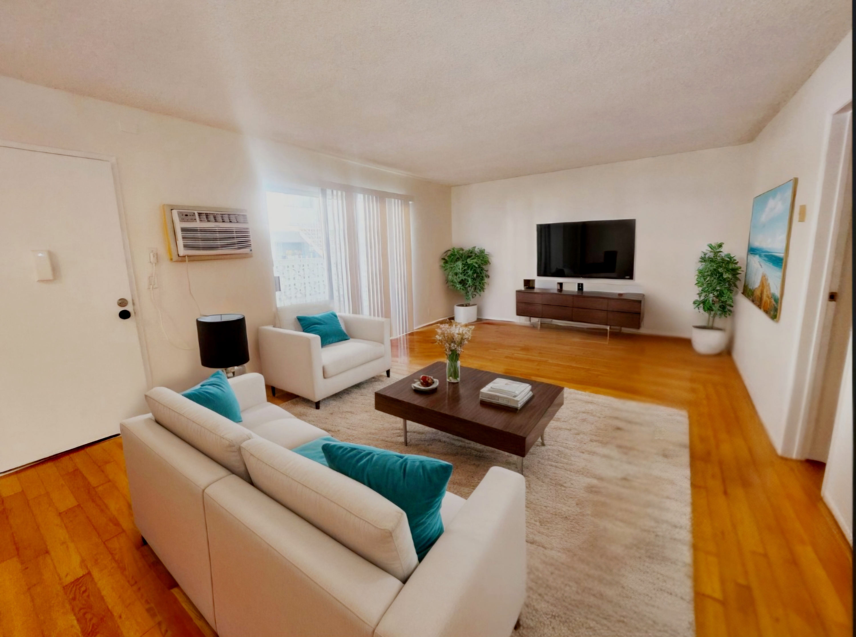 425 North Hobart Blvd. - 103