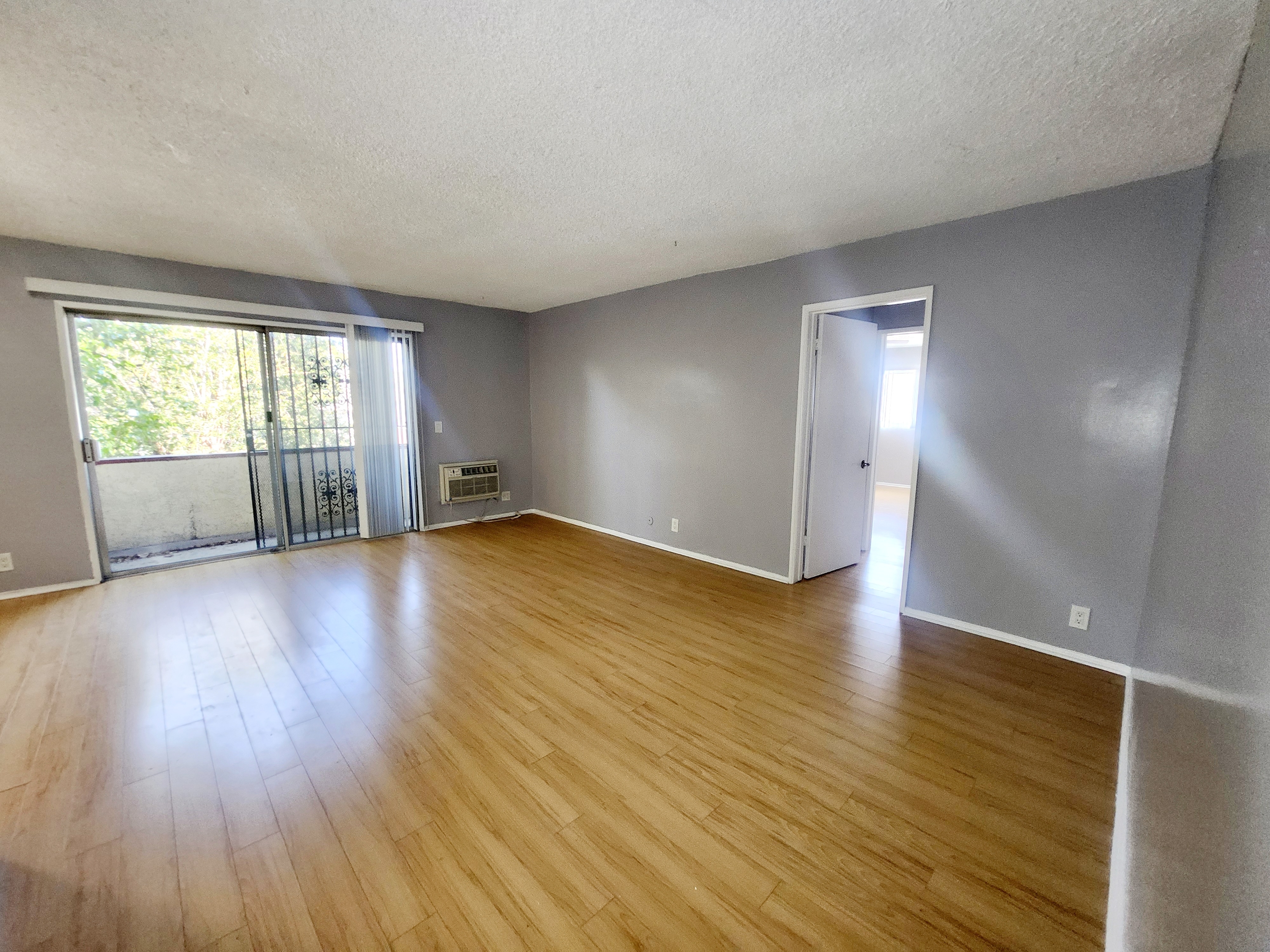 425 North Hobart Blvd - 101