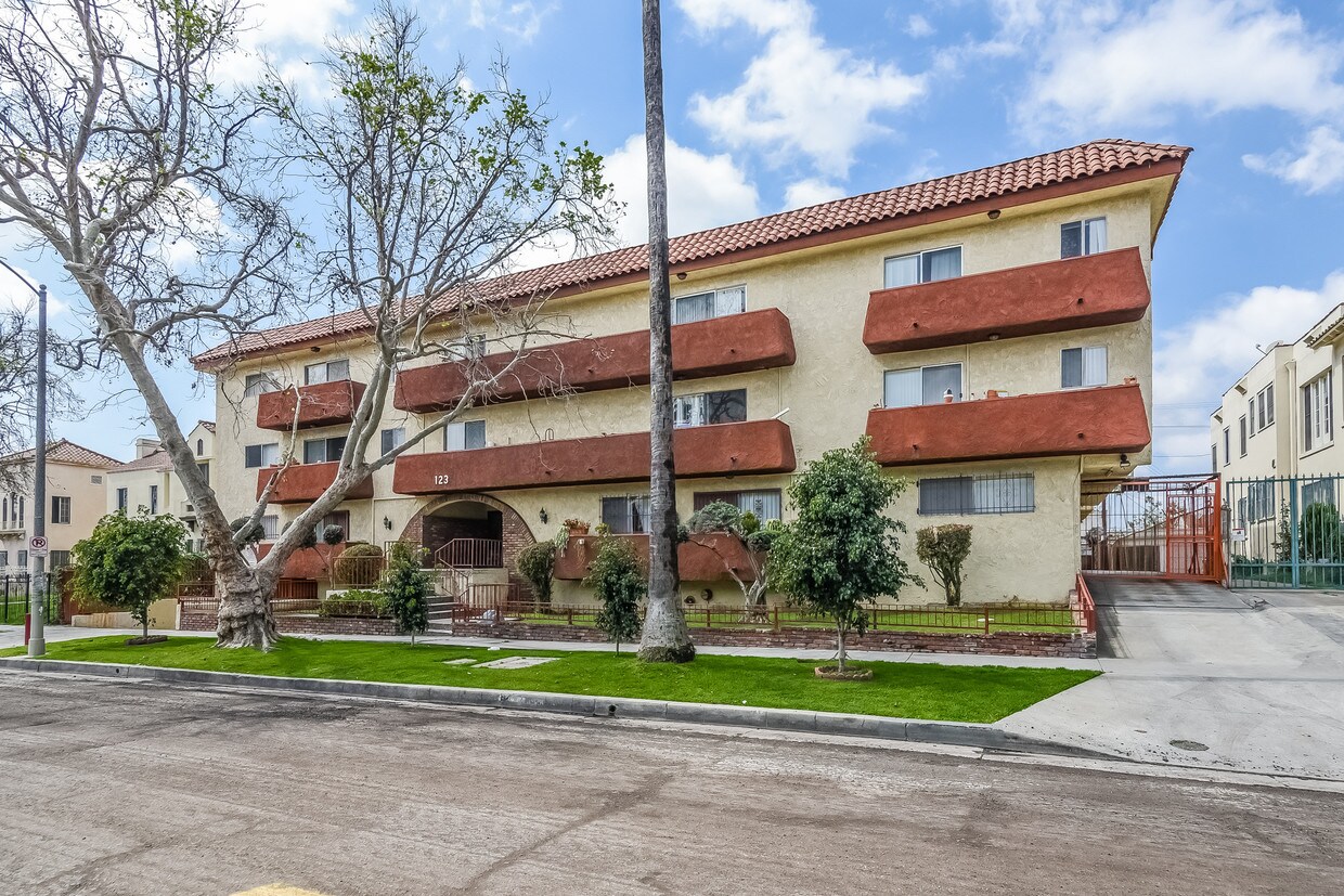 123 South Catalina Street - 210